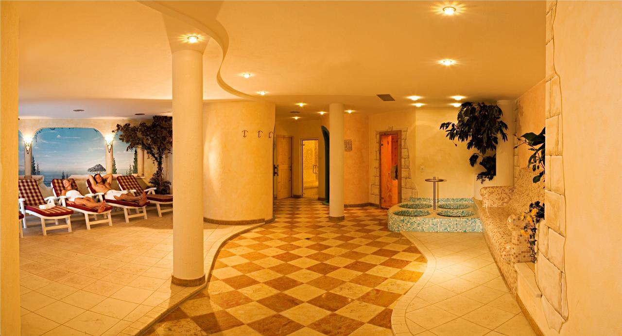 Hotel Almina Racines Exterior foto
