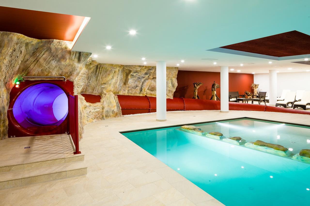 Hotel Almina Racines Exterior foto